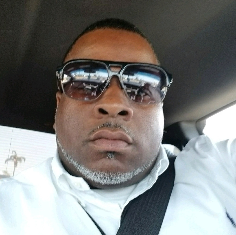 Meet your Posher, Lederrick